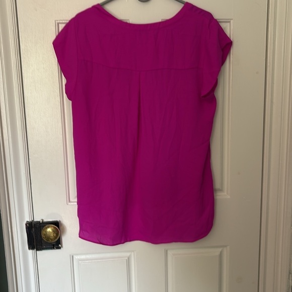 R Essentials Lightweight Top - Picture 2 of 3